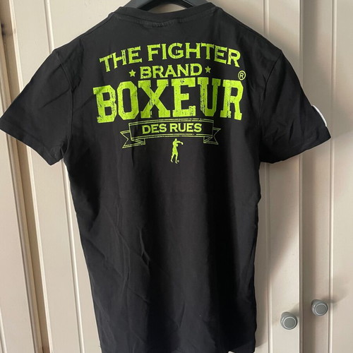 Boxeur the Rues T-shirt small, like new, black with green print