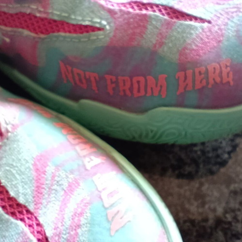 Puma MB.01 M.E.L.O. x 1 of One Rick and Morty basketball shoes used, size 43, pink mint
