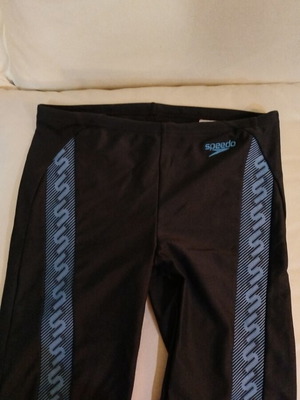 Αθλητικό μαγιό Speedo σαν καινούργιο, γκρι, μέγεθος 140 cm για 10 ετών