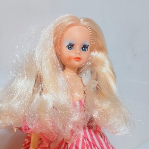 Bibi Bo doll new with minor age marks