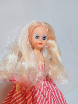 Bibi Bo doll new with minor age marks