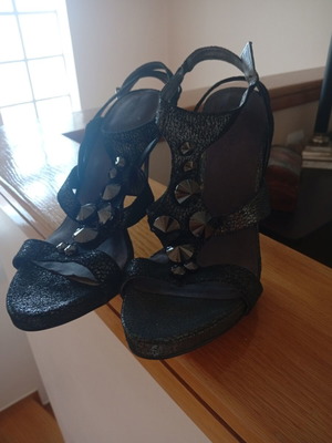 Nine West black platform sandals like new, size 39.5