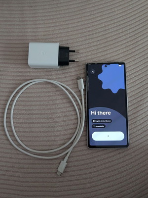 Google Pixel 7a 128GB white like new with accessories