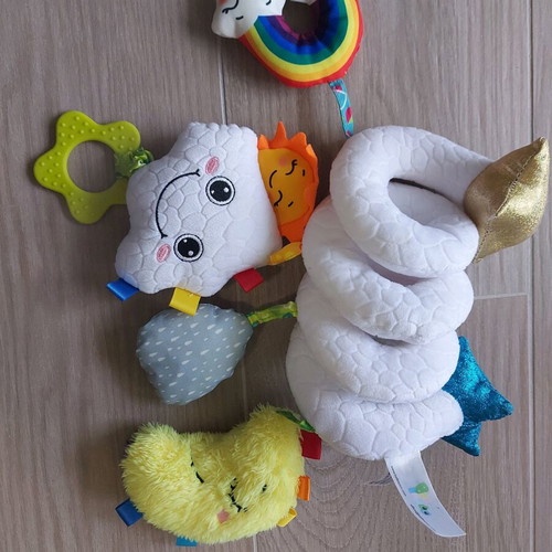 Bali Bazoo Crib Toy like new, sensory with teether