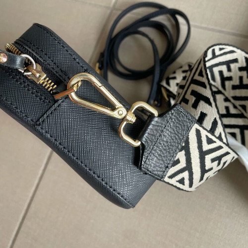 Kem crossbody bag black like new with two straps