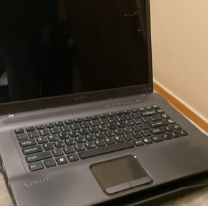 sony vaio 256 ssd windows 11.Πληρως λειτουργικο. .Σε αριστη κατασταση