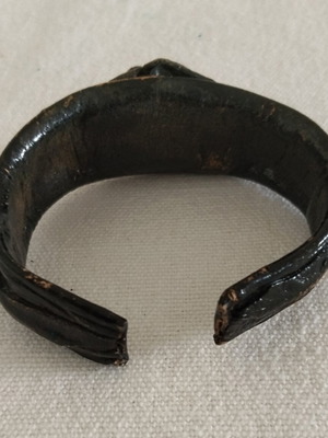 Vintage χειροποίητο δερμάτινο βραχιόλι cuff σαν καινούργιο, boho hippie style