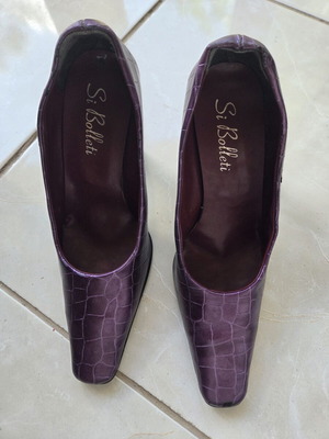 Purple square heels like new with pattern, size 37