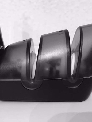 Tupperware Knife Sharpener new