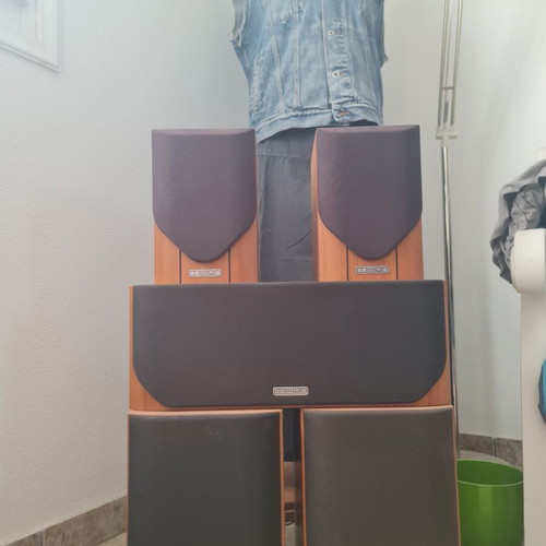 Mission M3 Series speaker set like new, cherry finish