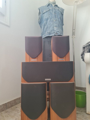 Mission M3 Series speaker set like new, cherry finish