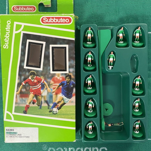Subbuteo vintage team ref 63393 N.Ireland Germany 2nd Plymouth Naestvad