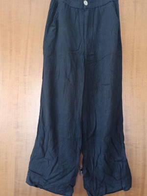 Stradivarius Black Pants like new, size M 38 10