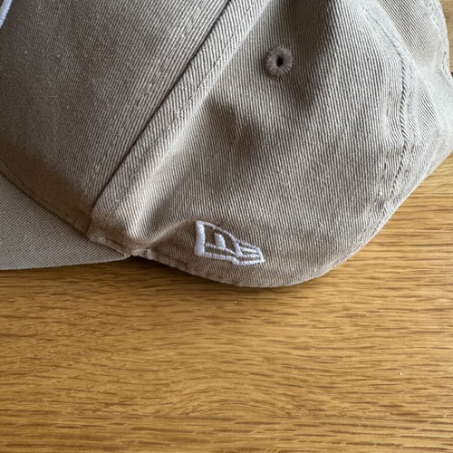New Era 9FORTY Adjustable Brooklyn Nets cap used, beige