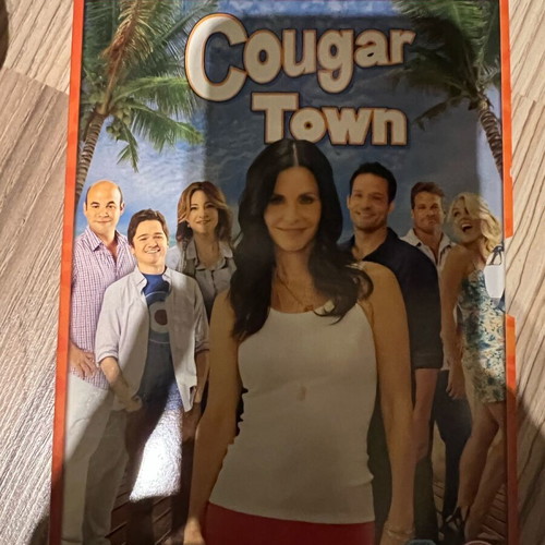 Cougar Town Season 1 and 2 DVD boxset like new, comedy
