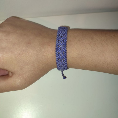 Macrame bracelet new, purple, waxed thread