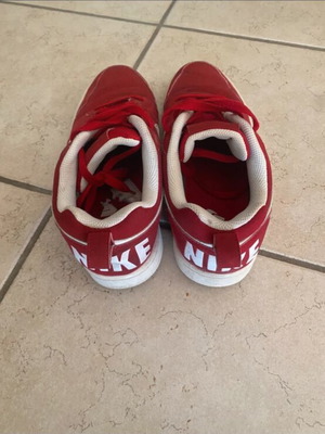 Nike athletic shoes used, size 41, red