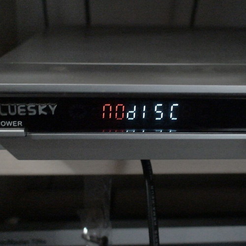Bluesky DV855 DVD used, defective