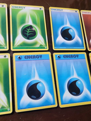 Pokémon Energy Card Set of 8 used Grass, Water, Fighting