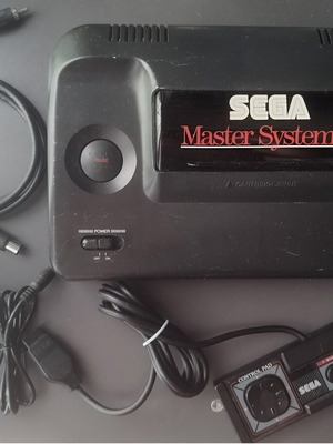 Sega Master System 2 κονσόλα μεταχειρισμένη με Sonic στη μνήμη