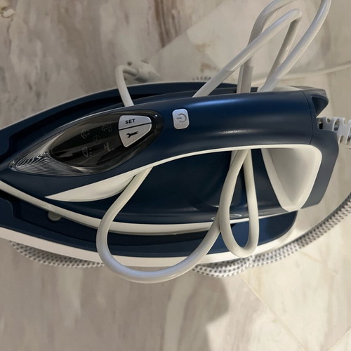 Ironing system like new, steam iron