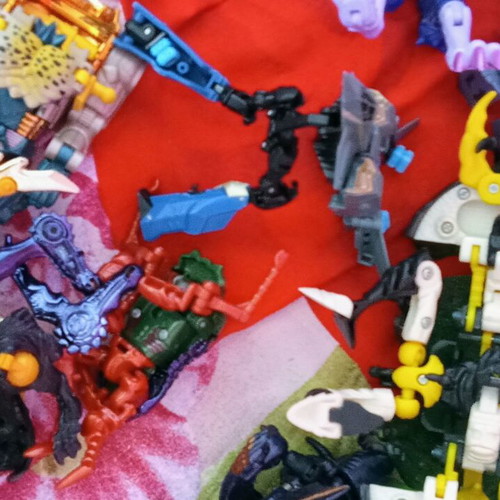 Alien Transformers figures and weapons 1998-2003