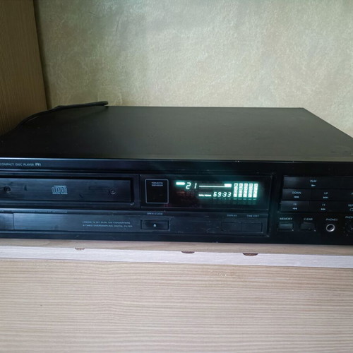 Onkyo DX-1800 CD player like new, vintage 1990 Japan