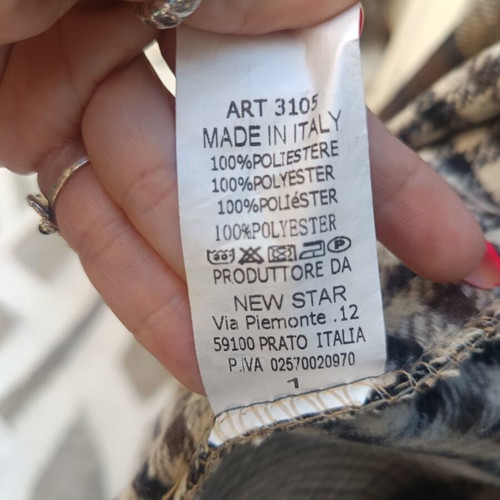 Checked coat with front pockets, size S/M, made in Italy, like new