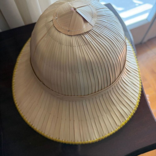 Vintage hat like new, traditional Asian straw beige