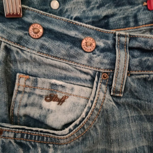 Staff jeans n.27 like new with rips and iron-on patches