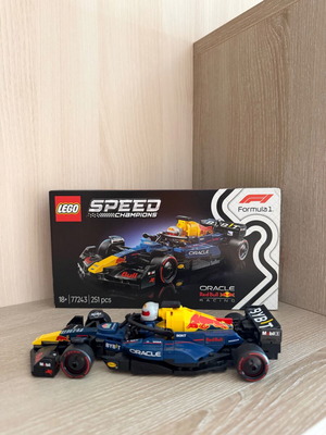 Lego Speed Champions Formula 1 car