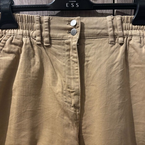 Bershka beige pants size M like new