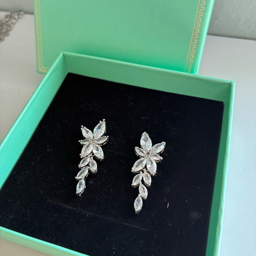 Bridal earrings leaves new, silver with transparent stones