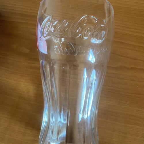 Coca-Cola collectible glass with "Παίζει Rock" logo, vintage