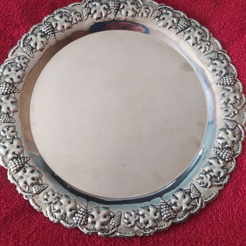 Serving platter without mark like new