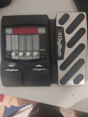 Digitech guitar effects pedal like new