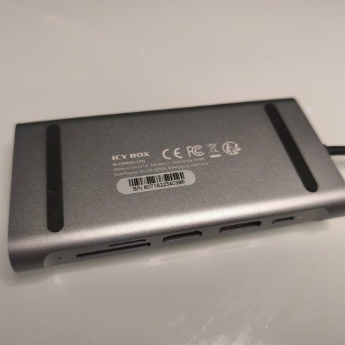 ICY BOX IB-DK4050-CPD USB-C Docking Station like new, 3-screen support, 100W PD