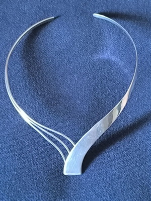 925 Silver Joker Necklace like new with modern design