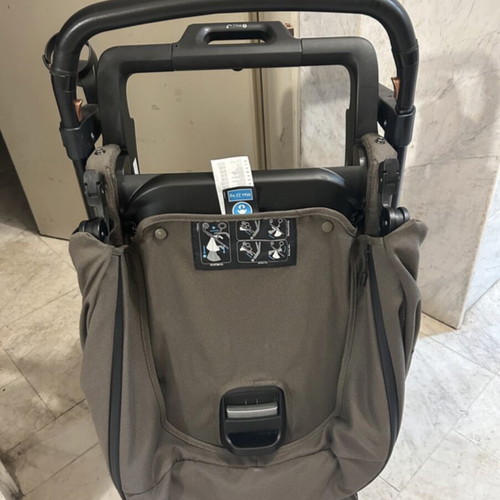 Inglesina Aptica XT stroller like new, reversible seat, large canopy