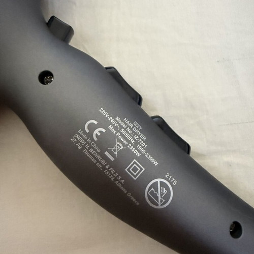 Izzy Hair Dryer YZ201 2350W with Diffuser like new
