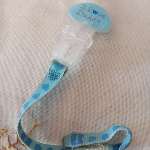 Pacifier clip