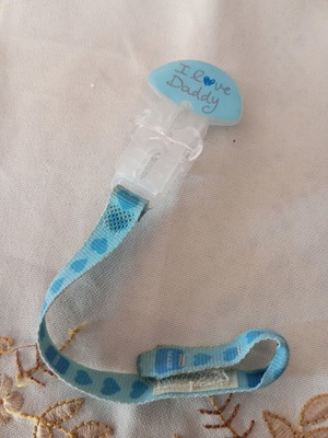 Pacifier clip