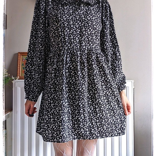 Daisy Street Coquette Floral Dress with Unique Collar like new, size 38