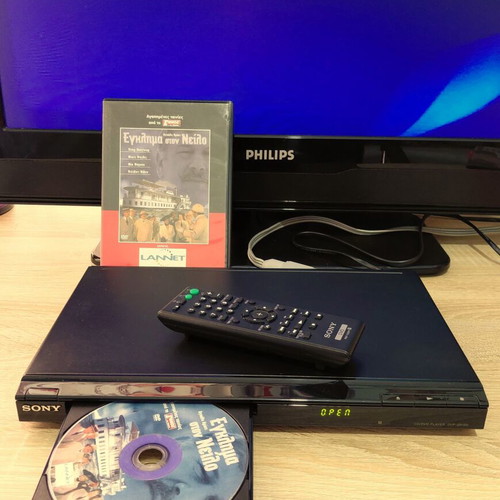 Sony DVD Player DVP-SR150 Like New With Remote
