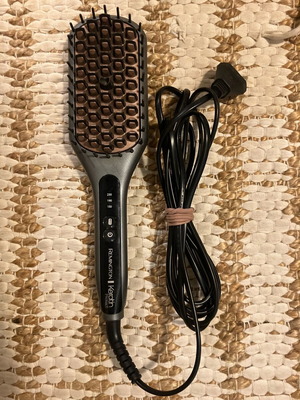 Remington Keratin Protect electric hair straightening brush like new