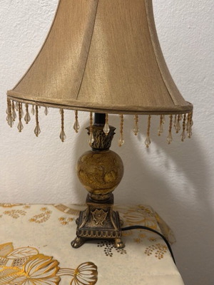 Antique style lamp like new