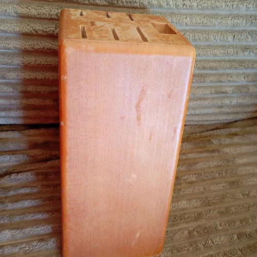 Wusthof wooden knife block used, 6+1 slots, heavy