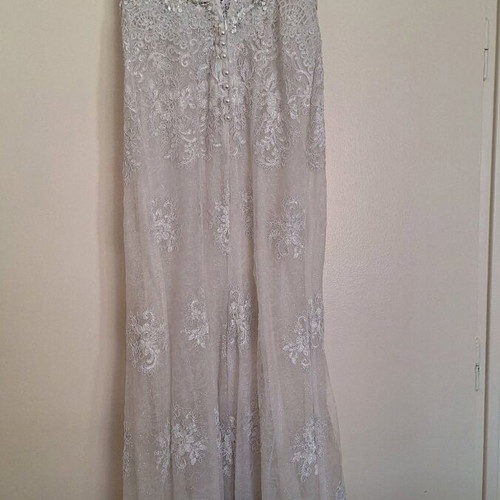 Wedding dress used, mermaid style with lace and handmade details, white XS