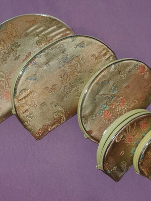 Chinese bag set gold with design like new, unused