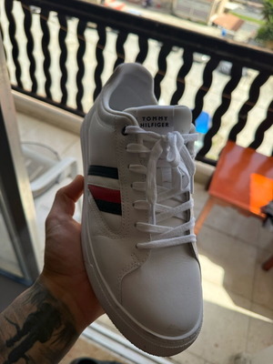 Tommy Hilfiger